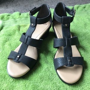 Dr. Scholl’s Black Wedge Sandals